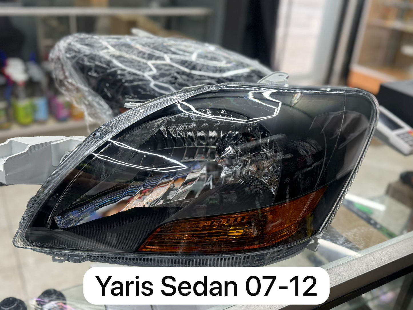 Focos Yaris Sedan 07-12